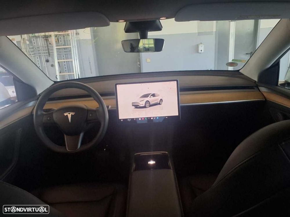 Tesla Model Y Long Range Dual Motor AWD - 5