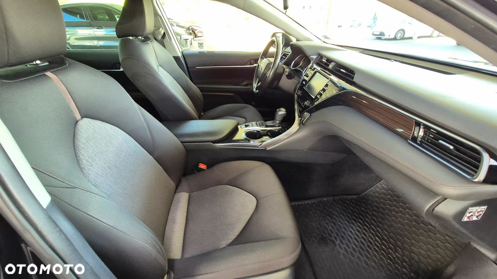 Toyota Camry 2.5 Hybrid Comfort CVT - 13