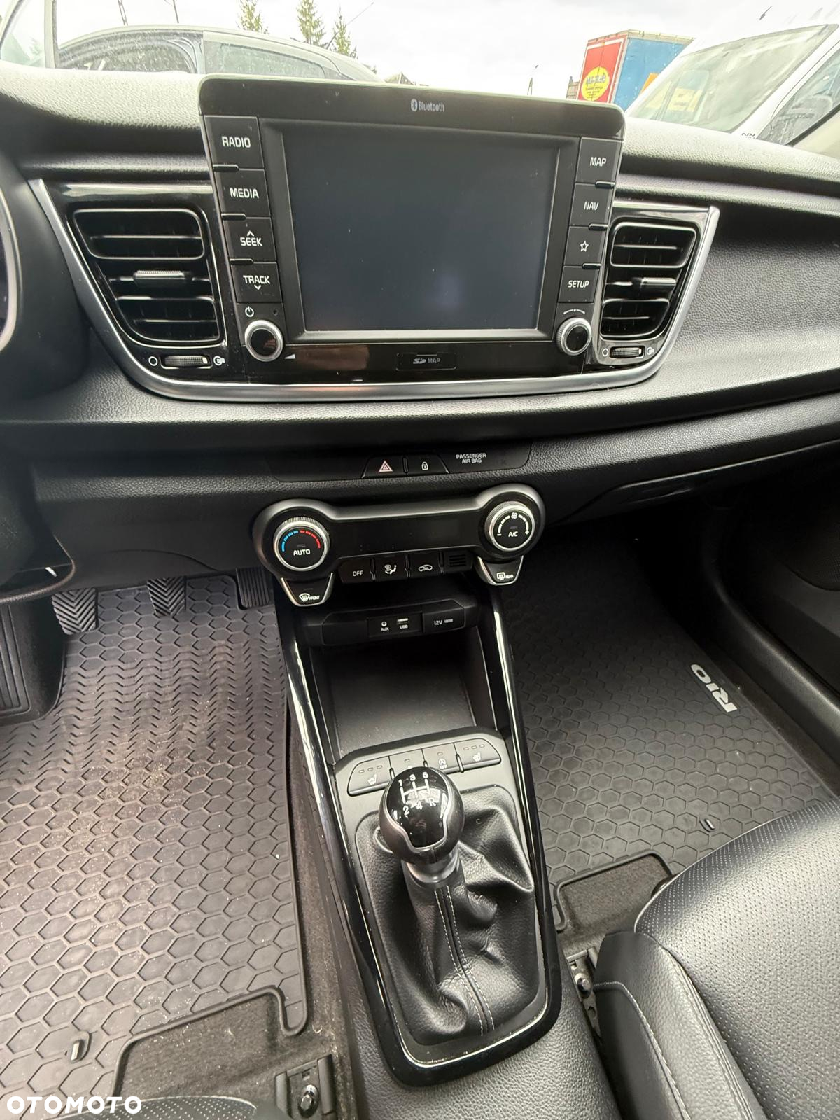 Kia Rio 1.2 L Business Line - 13
