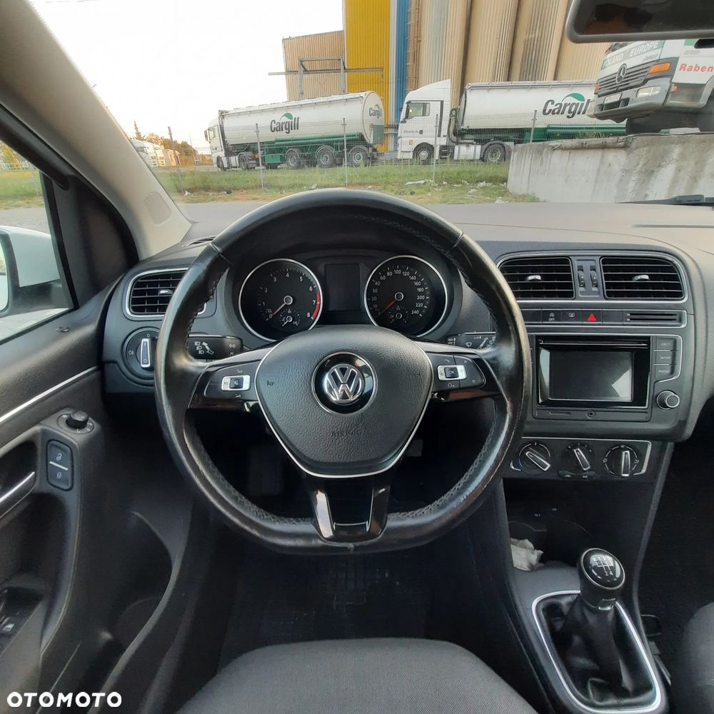 Volkswagen Polo 1.2 TSI BMT Comfortline - 27