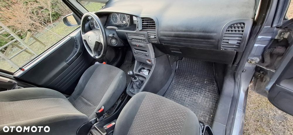 Opel Zafira - 21