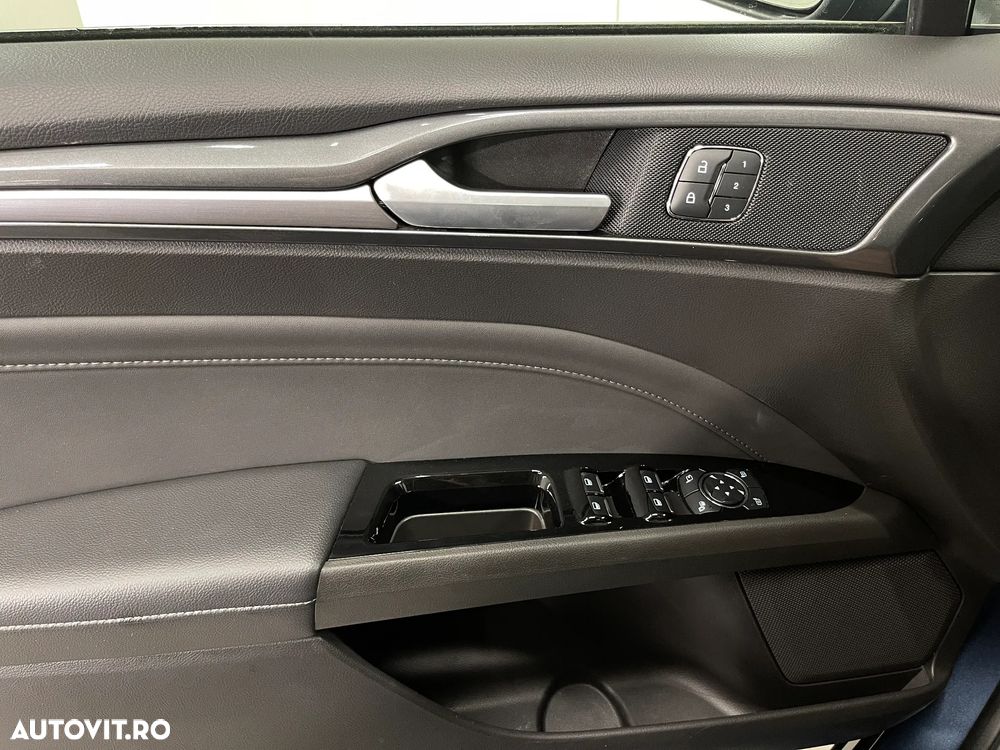 Ford Mondeo 2.0 HEV Titanium - 24