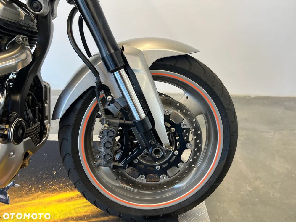 Yamaha MT - 24