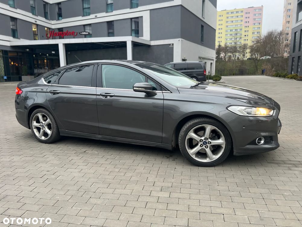 Ford Fusion - 2
