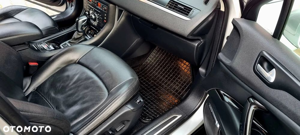 Citroën C5 3.0 HDi V6 Exclusive Equilibre Navi - 16