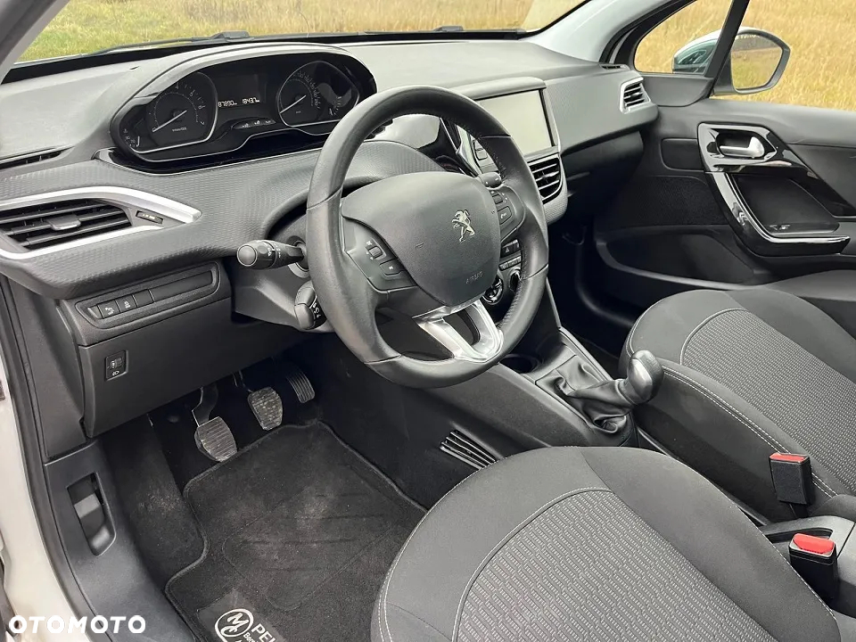 Peugeot 208 PureTech 82 Start & Stop Style - 10