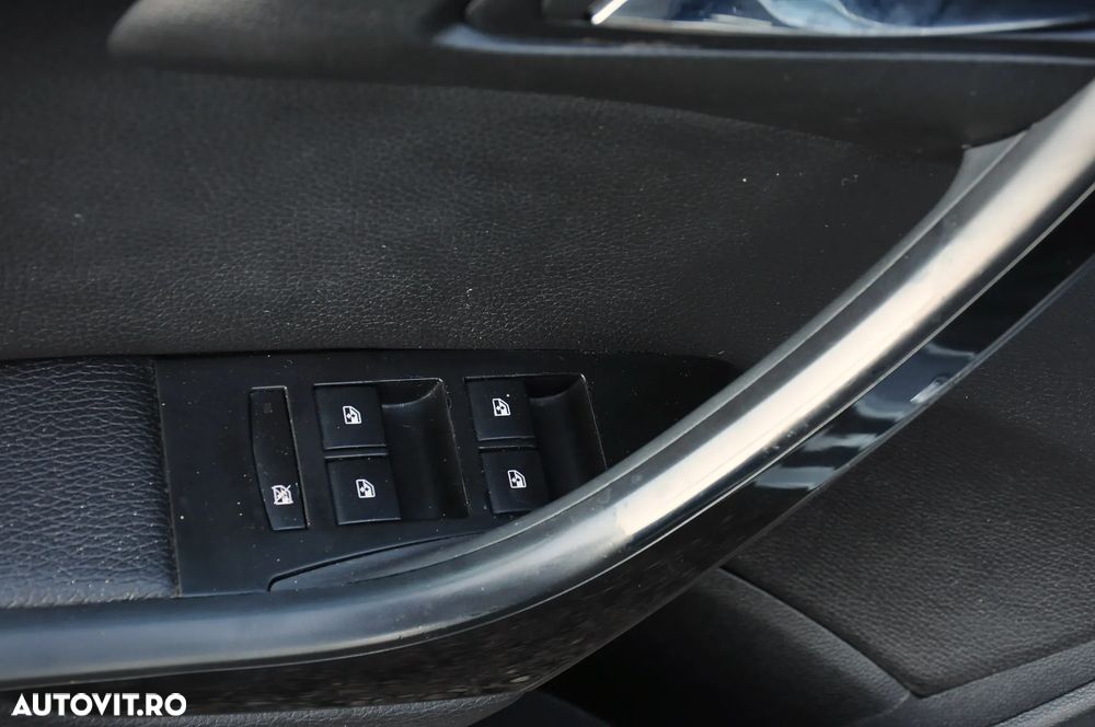 Opel Astra 1.6 CDTI DPF ecoFLEX TourerStart/Stop Edition - 10