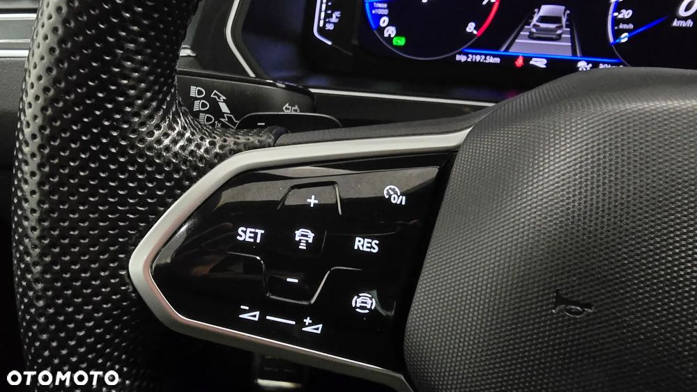 Volkswagen Tiguan - 24