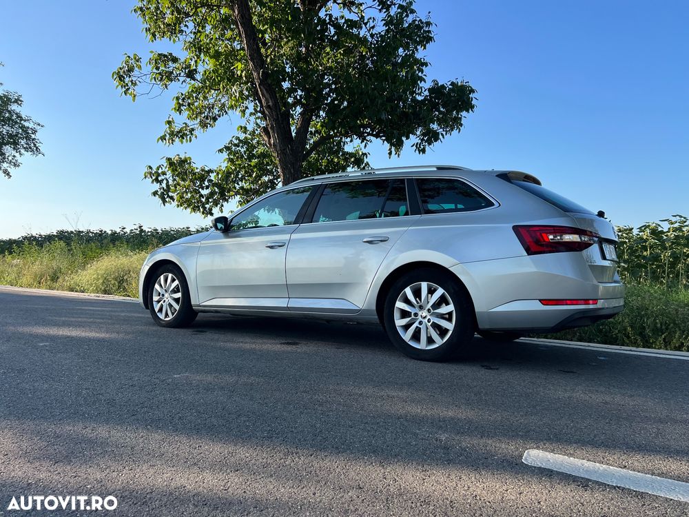 Skoda Superb 2.0 TDI DSG Style - 32