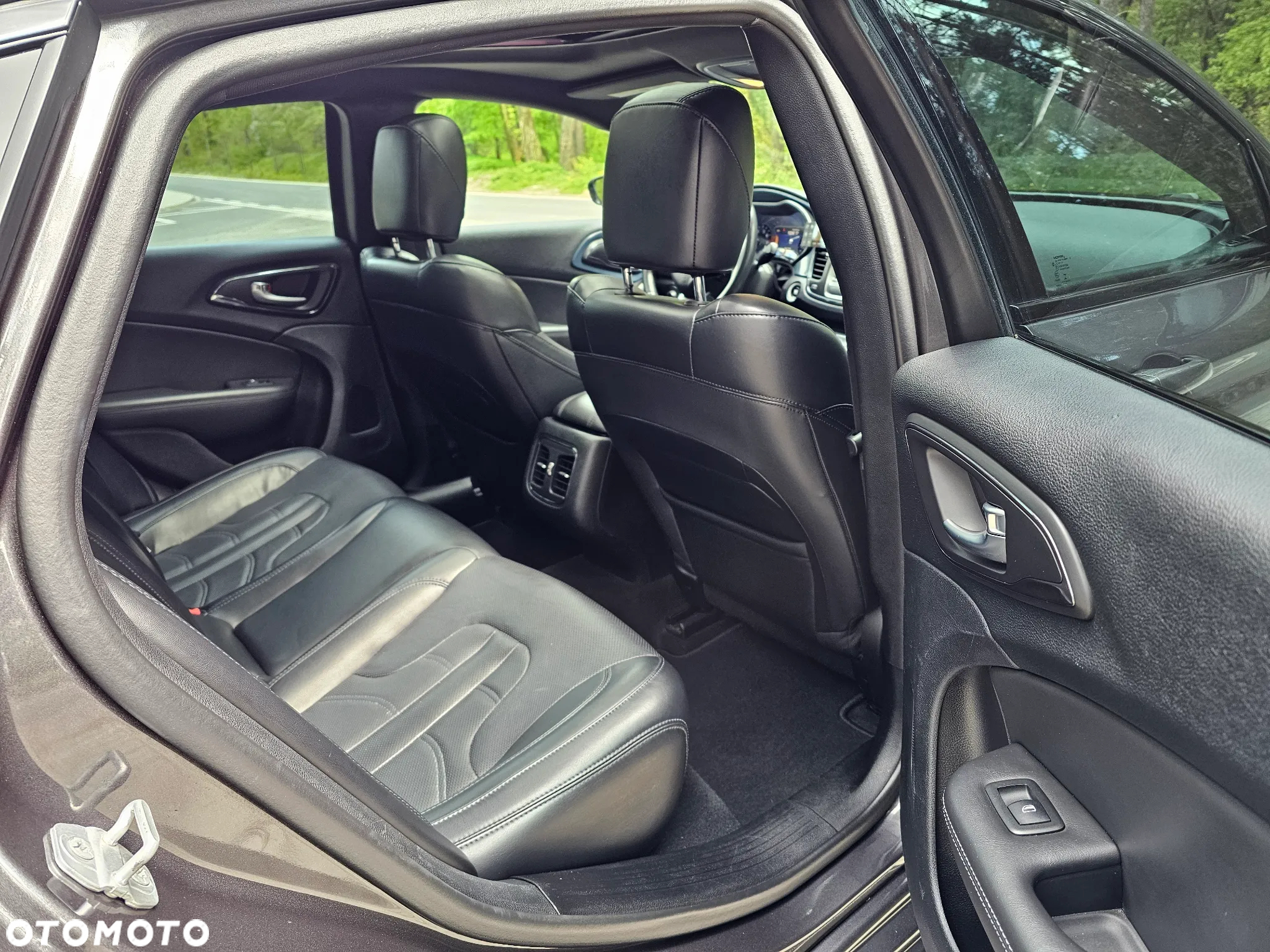 Chrysler 200 - 15