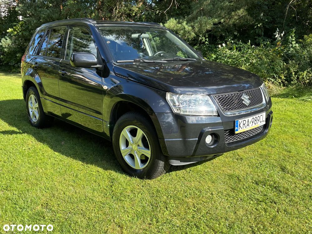 Suzuki Grand Vitara 2.0 Comfort Limited - 24