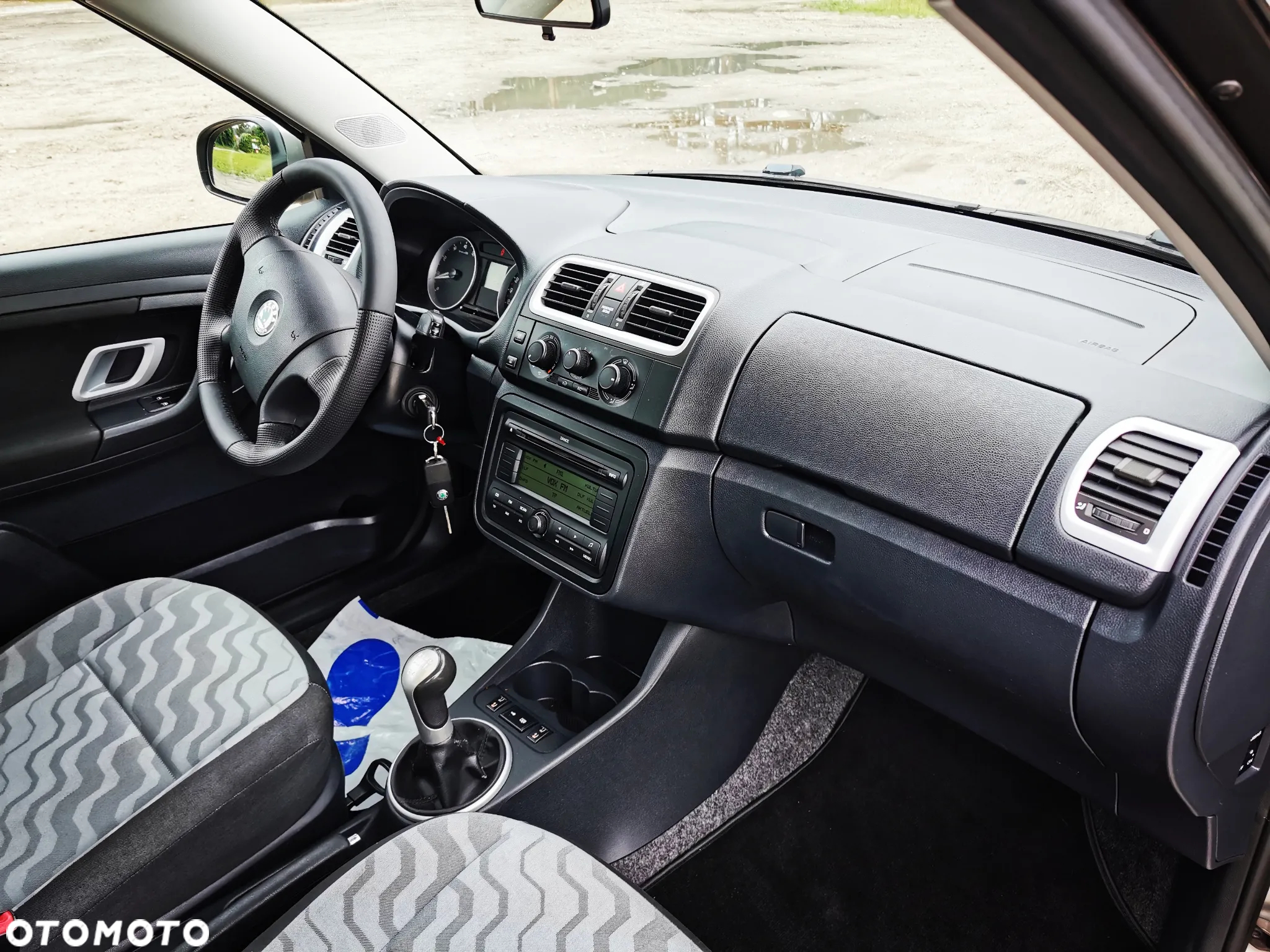 Skoda Fabia 1.6 16V Combi STYLE Edition - 16