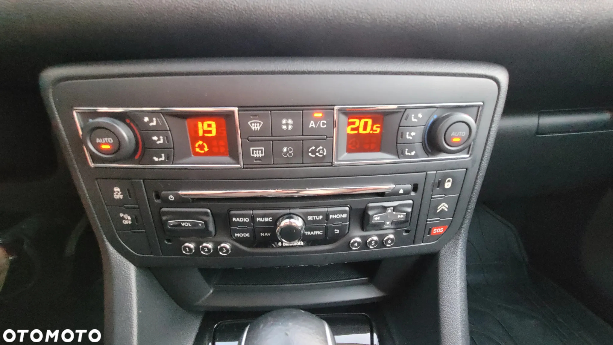 Citroën C5 Tourer HDi 165 FAP Exclusive - 23