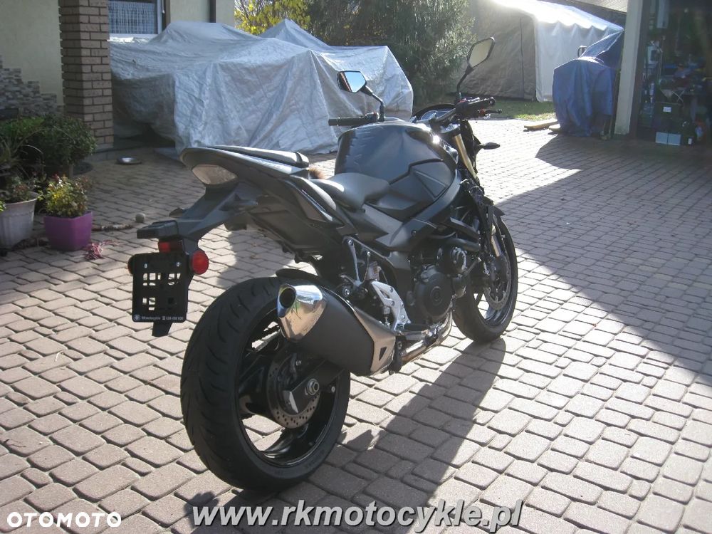 Suzuki GSX - 3