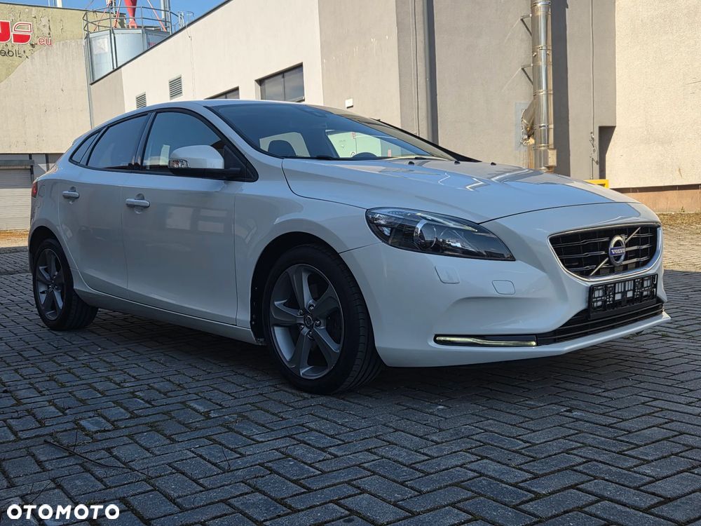 Volvo V40 T2 Summum - 9