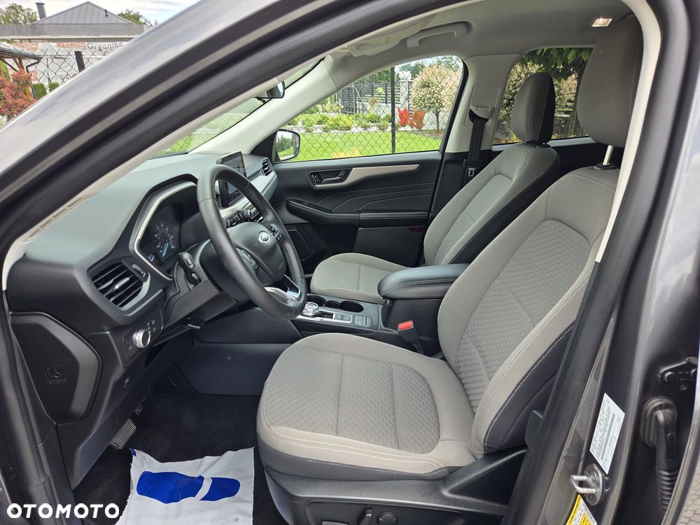 Ford Kuga 1.5 EcoBoost ST-LINE - 21