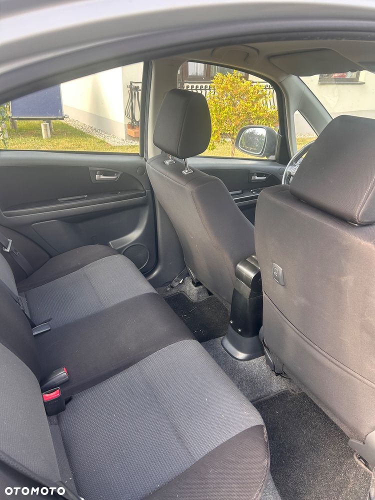 Suzuki SX4 1.6 GS/Premium - 5
