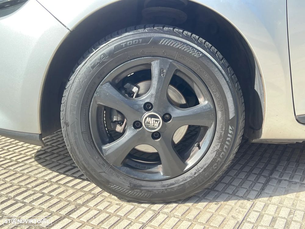 Renault Clio Sport Tourer - 16