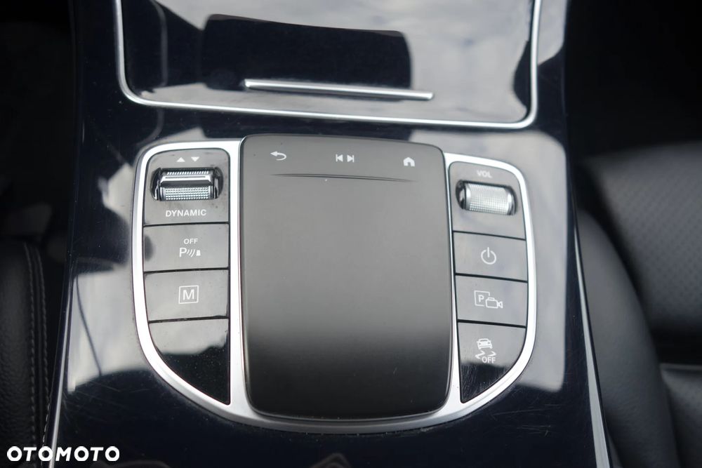 Mercedes-Benz GLC 300 e 4-Matic Business Edition - 22