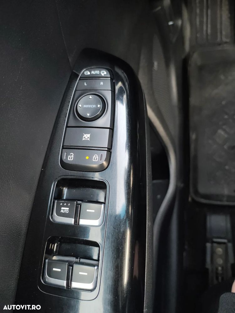 Kia Sportage 1.7 DSL MT 4x2 PREMIUM - 13