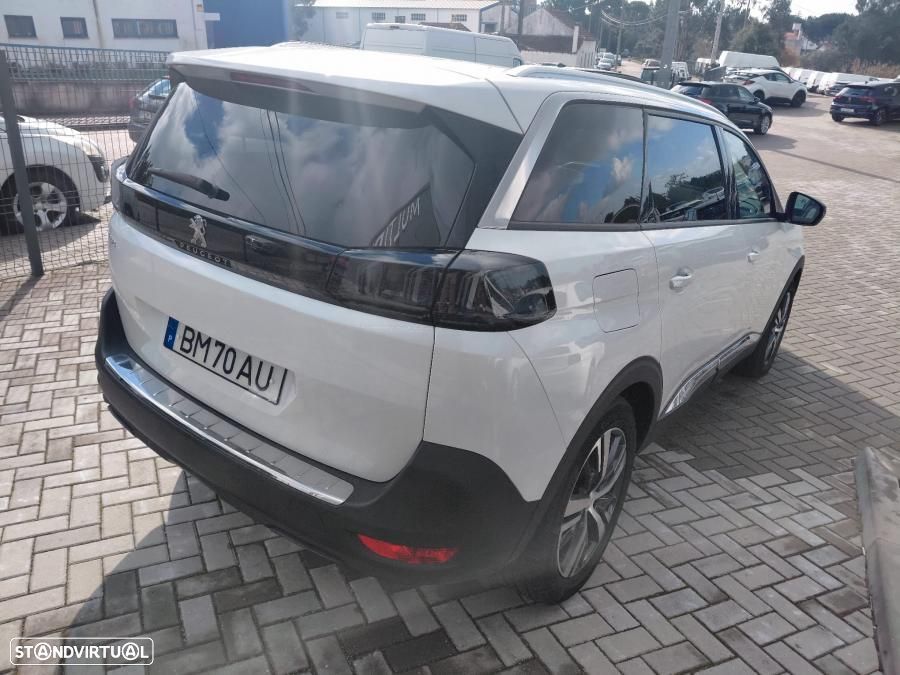Peugeot 5008 - 3