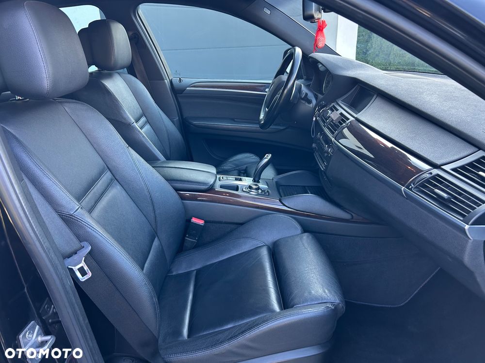BMW X6 xDrive30d - 16