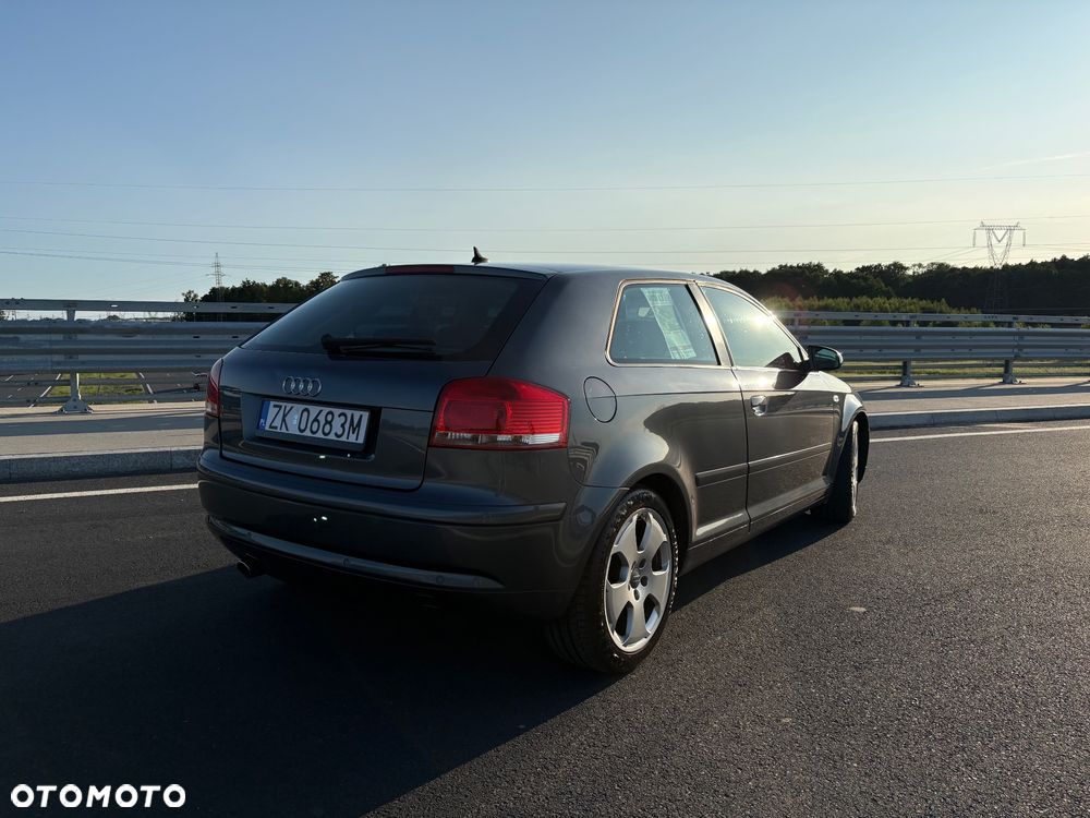 Audi A3 3-drzwiowe 1.6 Ambition - 4