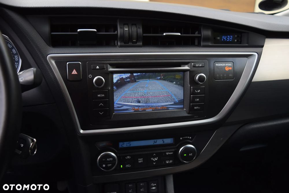 Toyota Auris 1.4 D-4D Design Edition - 16