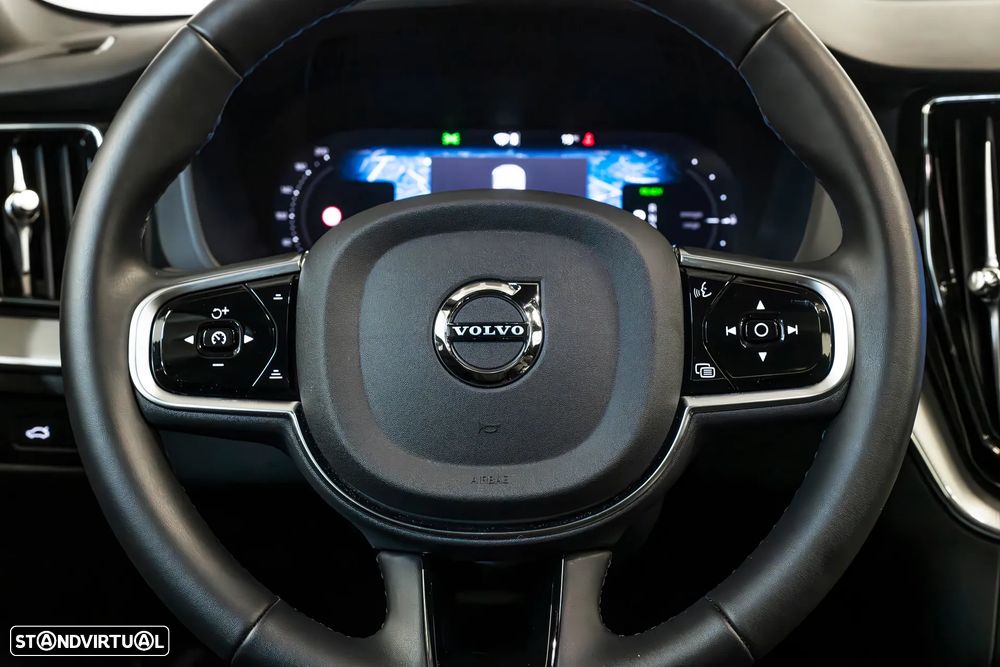Volvo XC 60 2.0 T6 PHEV Black Edition AWD - 19