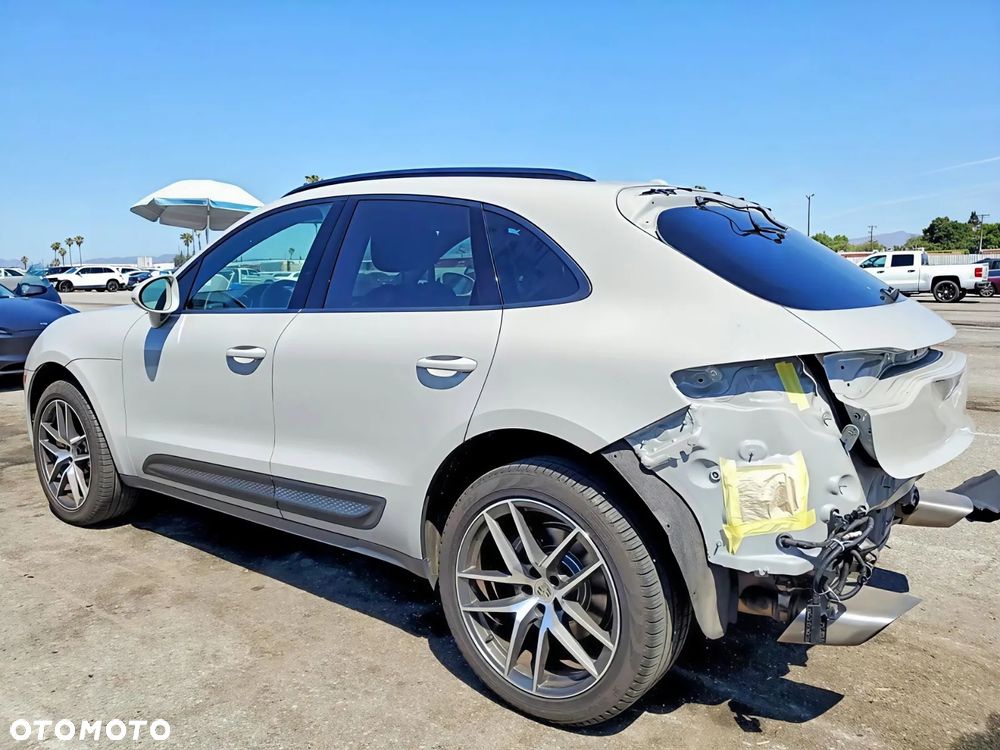 Porsche Macan - 4