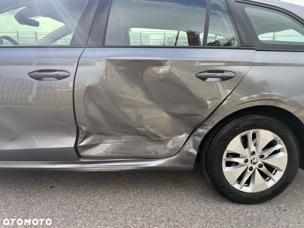 Skoda Octavia 1.5 TSI mHEV DSG Selection - 12