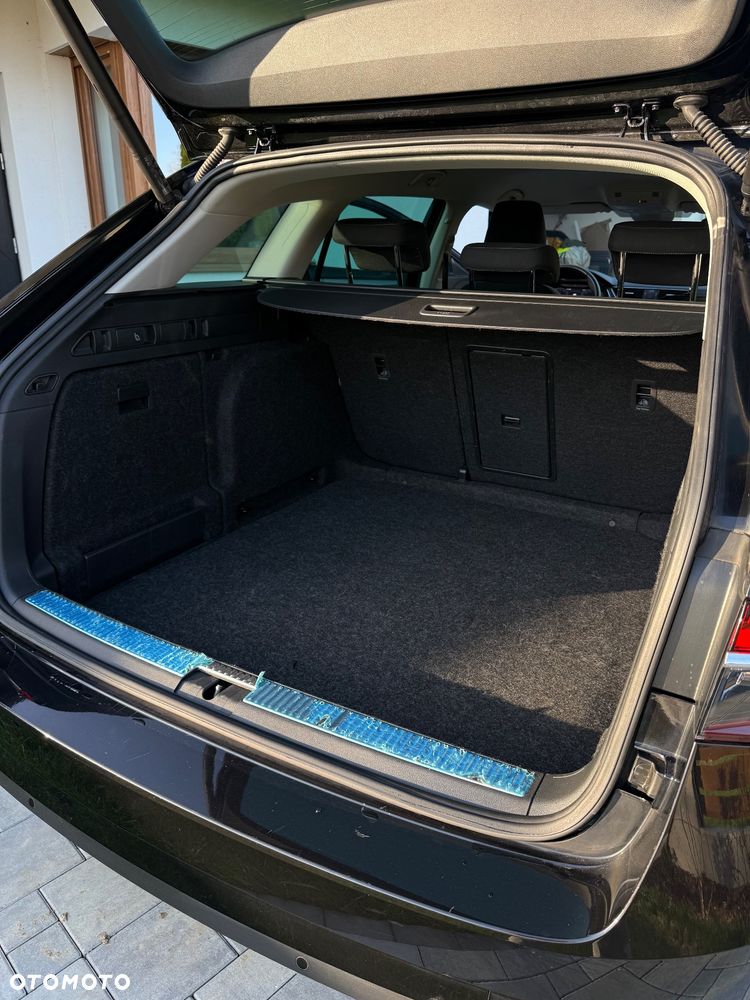 Skoda Superb 2.0 TSI Style DSG - 28