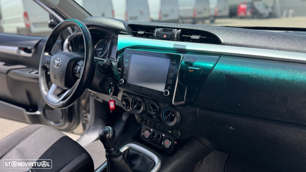 Toyota Hilux 2.4 D-4D 4WD CE Trial - 31