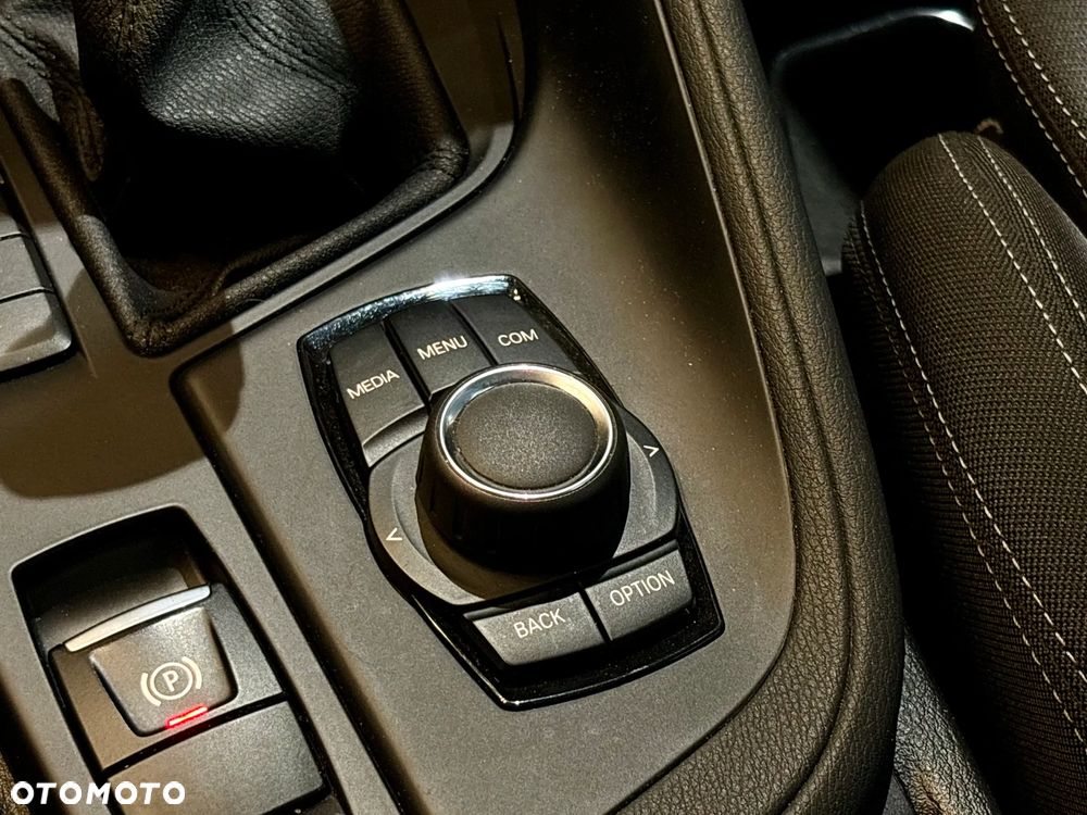BMW X1 sDrive18i GPF Advantage - 19