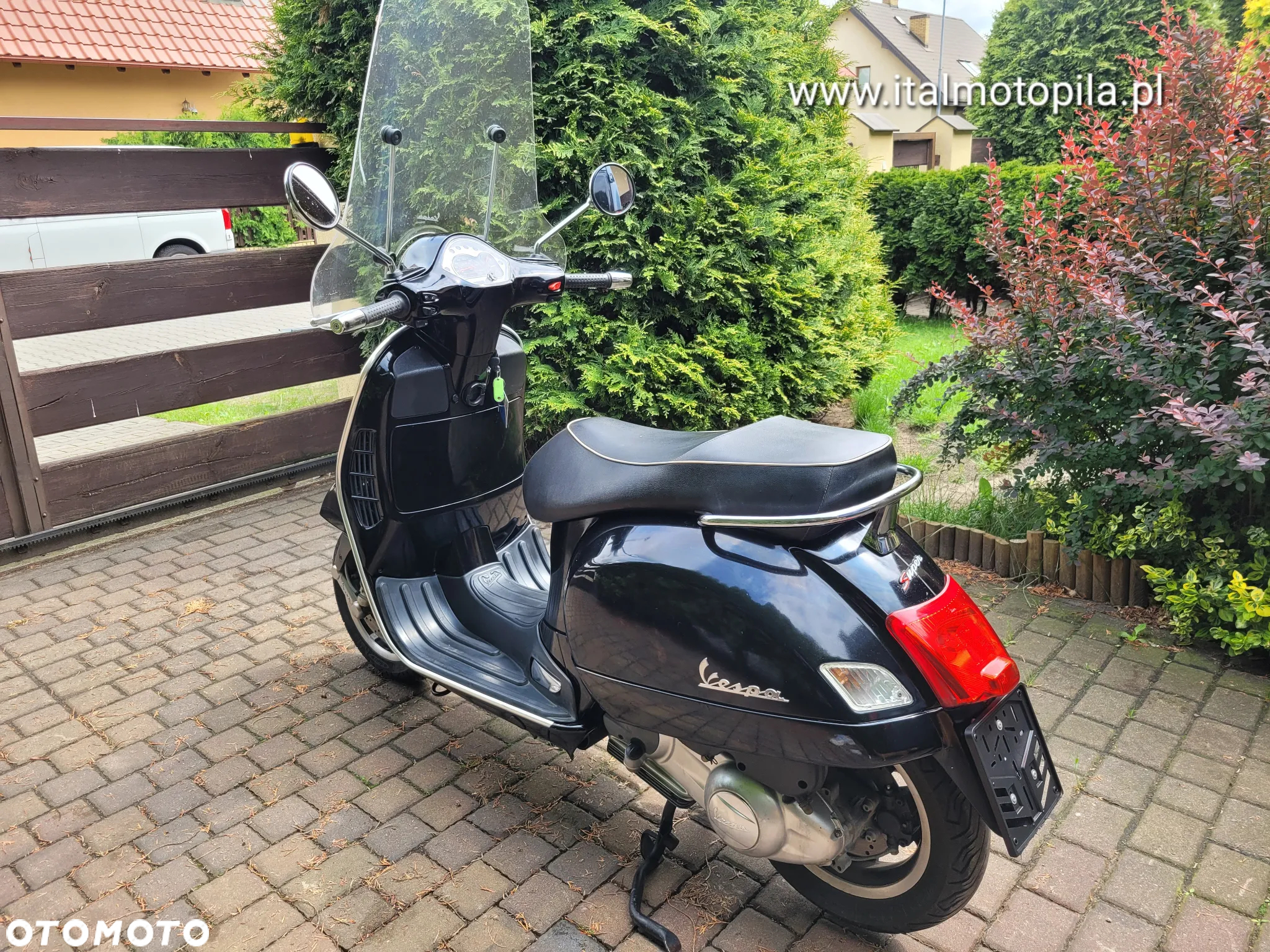 Piaggio Vespa - 4