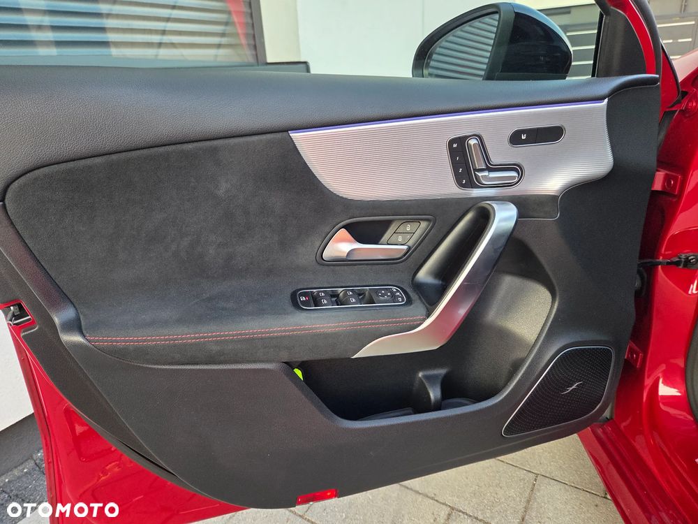 Mercedes-Benz Klasa A 250 4-Matic AMG Line 7G-DCT - 27