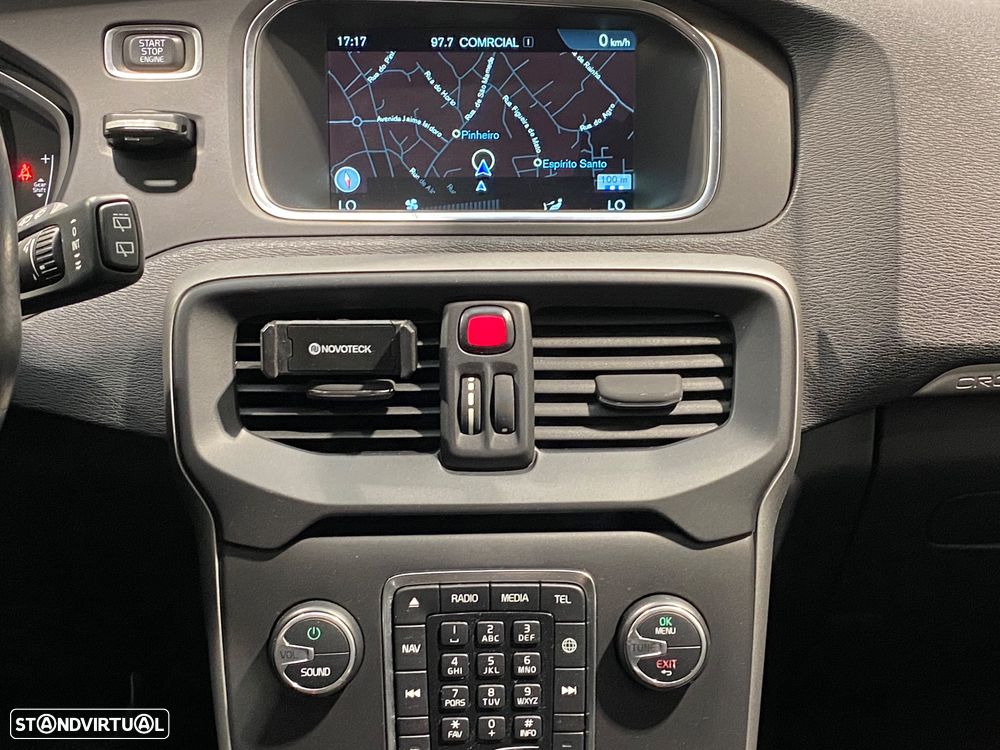 Volvo V40 Cross Country 2.0 D2 Momentum - 17