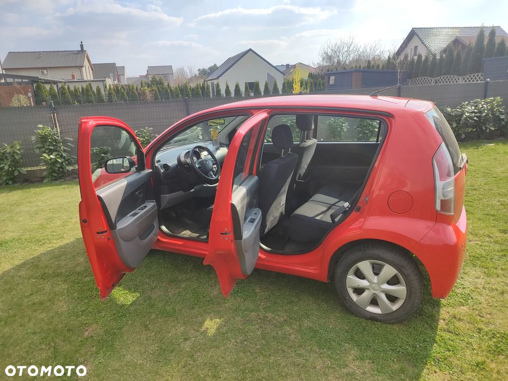 Daihatsu Sirion - 16
