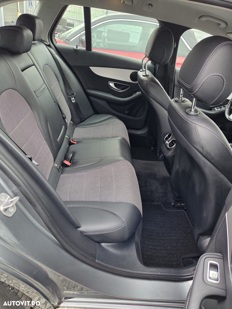 Mercedes-Benz C 220 d 4Matic T 9G-TRONIC Avantgarde - 8