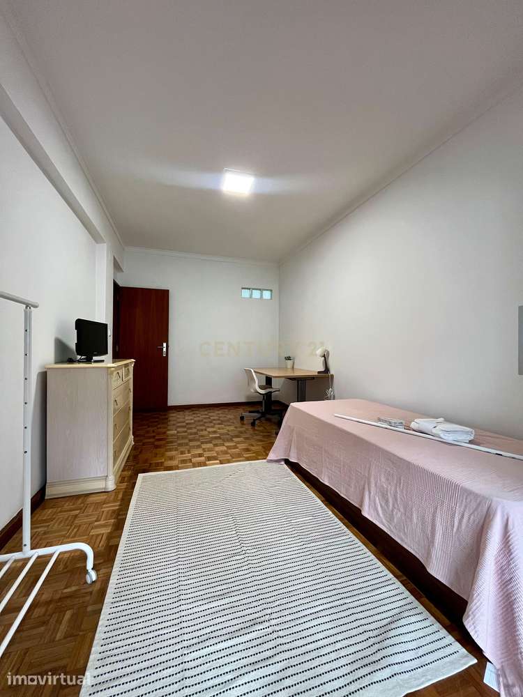 Quarto 1 para Estudantes ou Professores - junto a Urb. Vila Chã (Amado - Grande imagem: 2/9