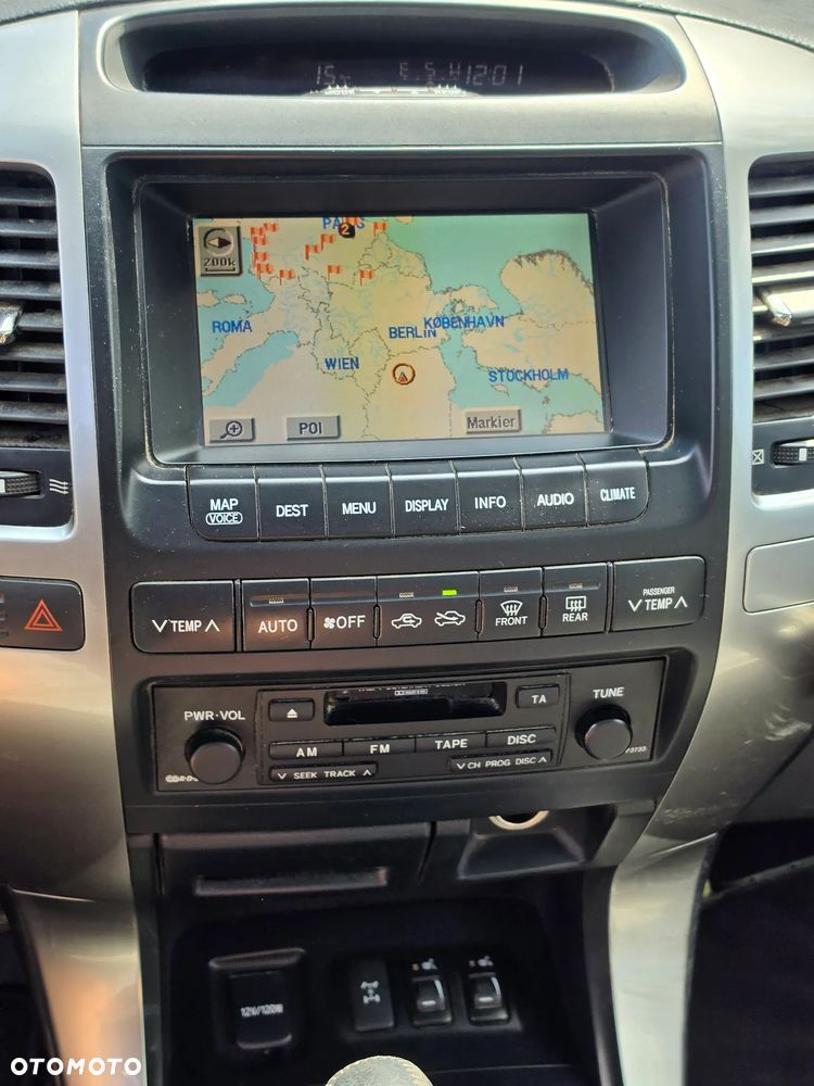 Toyota Land Cruiser 3.0 D Luna Voyage - 15