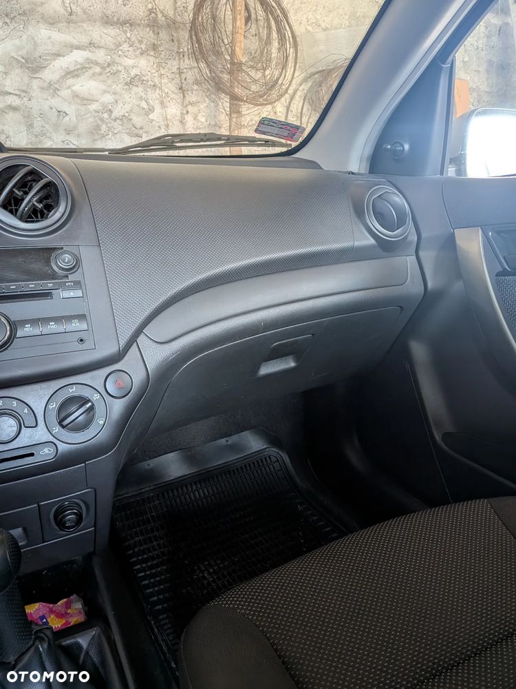 Chevrolet Aveo - 13