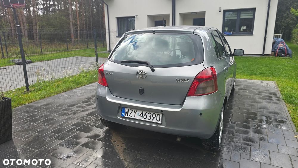 Toyota Yaris 1.3 Sol - 5