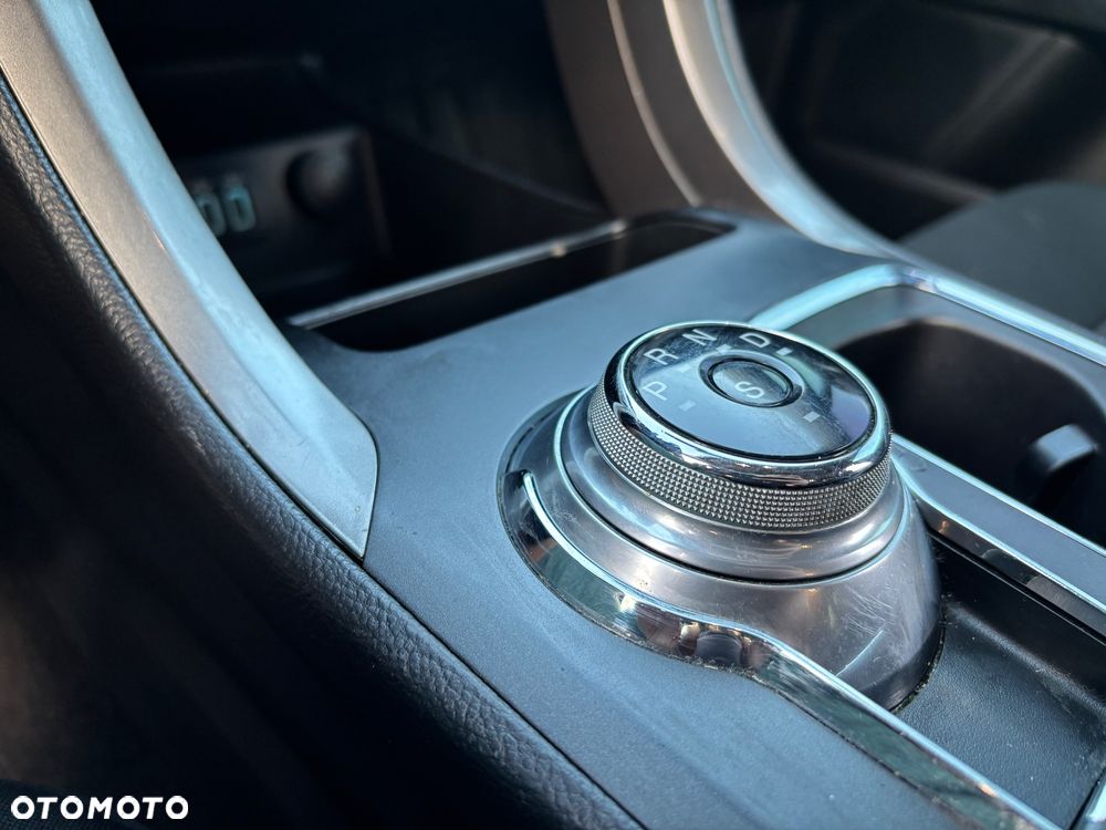 Ford Fusion - 13