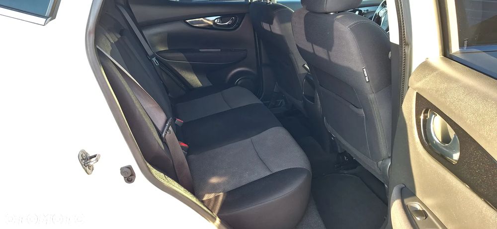 Nissan Qashqai 1.6 DCi Xtronic TEKNA - 14