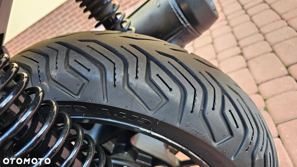 Yamaha X-max - 36