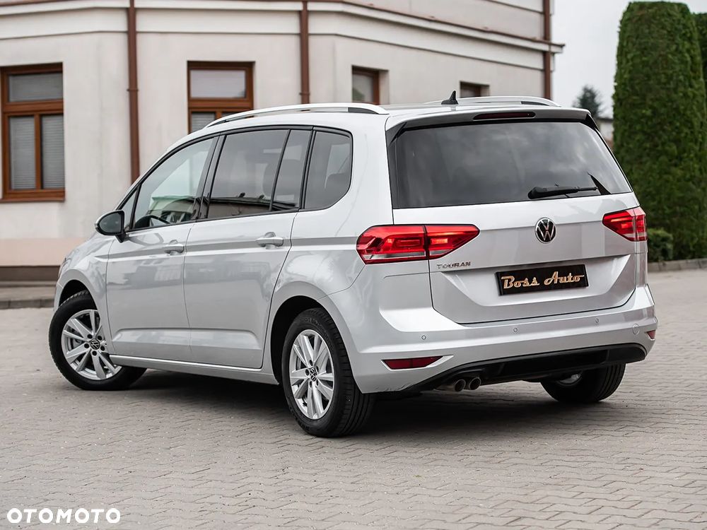 Volkswagen Touran 2.0 TDI SCR DSG Comfortline - 10