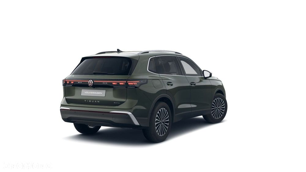 Volkswagen Tiguan - 5