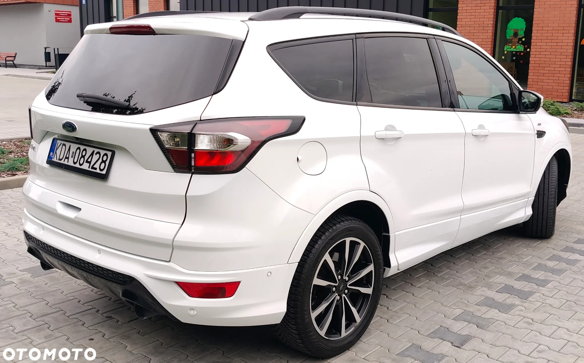 Ford Kuga 2.0 TDCi 2x4 ST-Line - 13