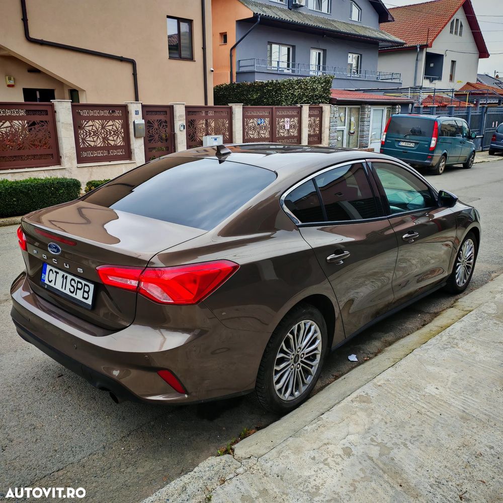 Ford Focus 1.0 EcoBoost Titanium - 4